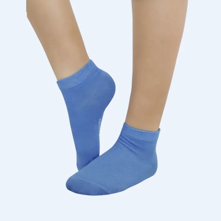 ART.PK6802 PACK X 3 MEDIAS SOQUETE NIÑO LISO